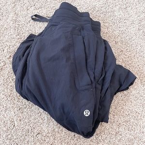 navy blue lululemon dance pants!